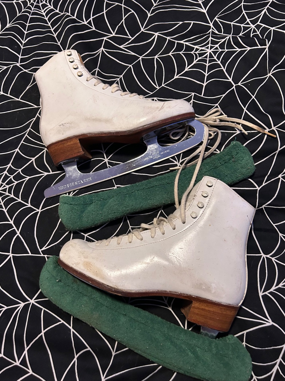Riedell 320W Vintage White Leather Figure Skates 5.5 Wide MK Sheffield
